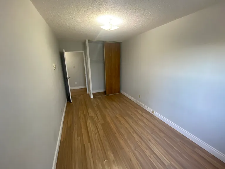 212 Colborne St — Photo 35
