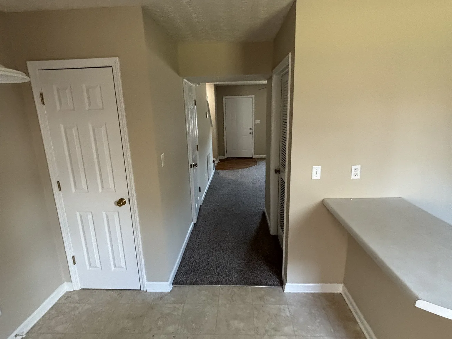 112 Hillridge Court - A — Photo 4