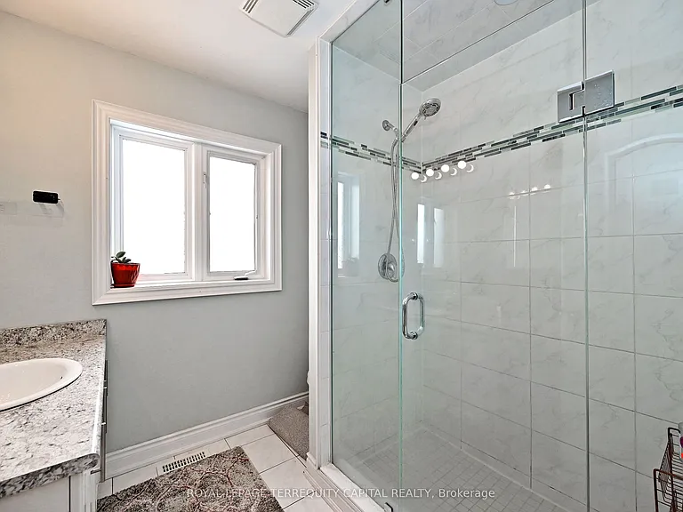 31 Madelaine Dr #6 — Photo 28