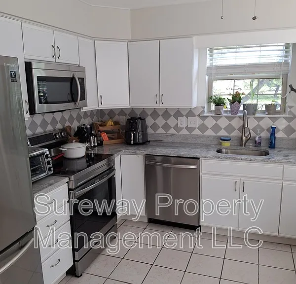 1 Periwinkle Ln — Photo 2