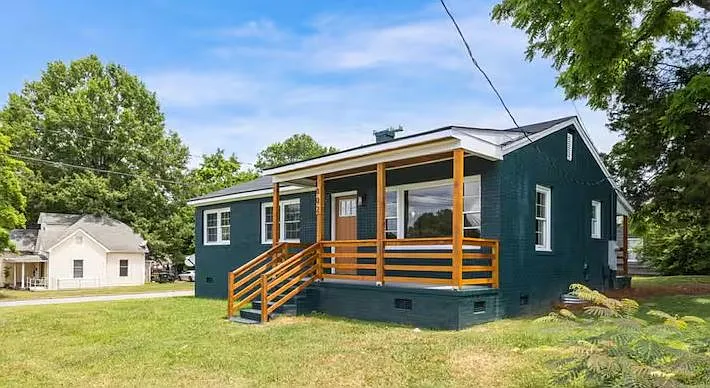 802 Maple Ave