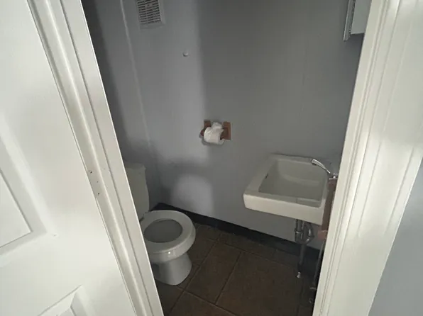 801 Glen Ter, Chester, PA 19013