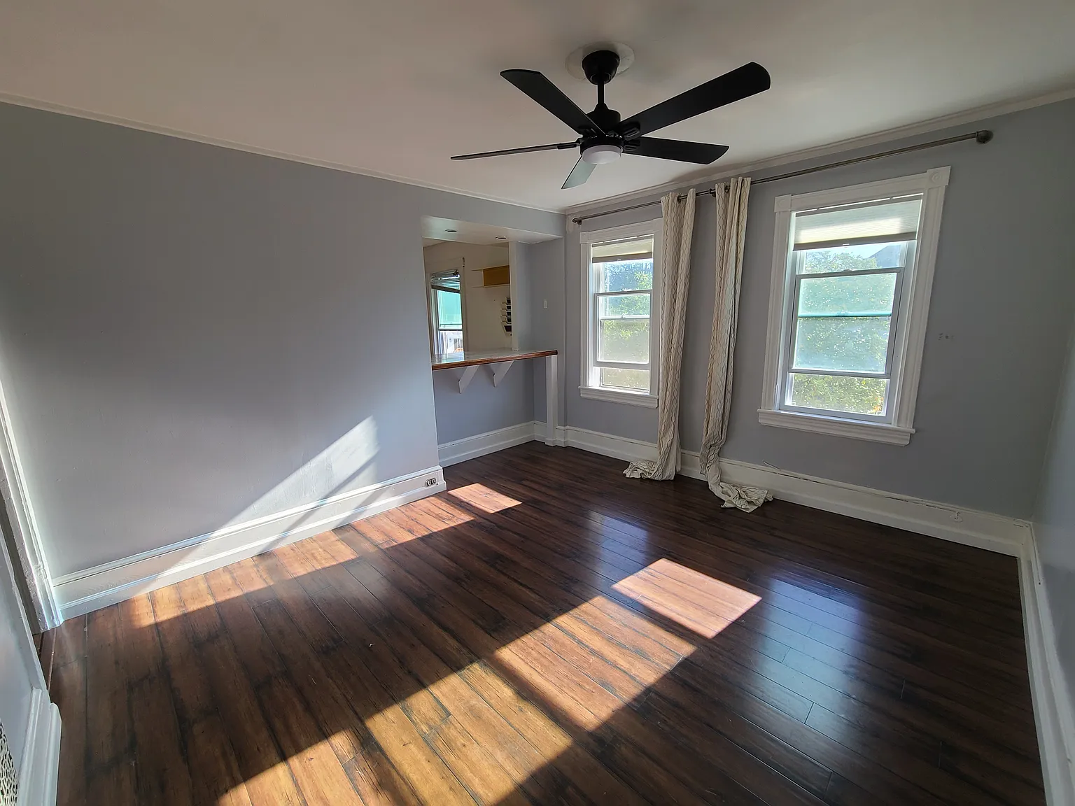 2 bed, 985 sqft, $1,900 — Photo 2