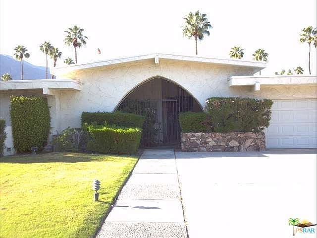 2nd image of 1550 S La Verne Way
