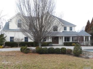 110 Adelhaide Ln, East Islip, NY 11730