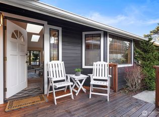 909 55th Street, Port Townsend, WA 98368