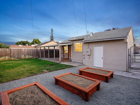 5th image of 1384 N San Pedro St