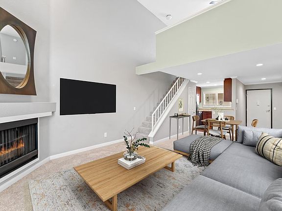 3rd image of 21550 Burbank Blvd APT 315