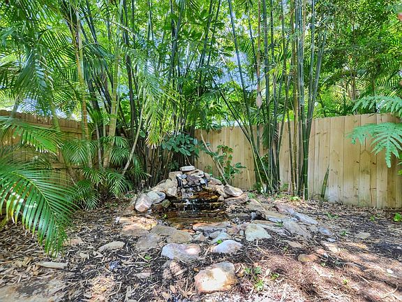 4th image of 3304 W Palmira Ave
