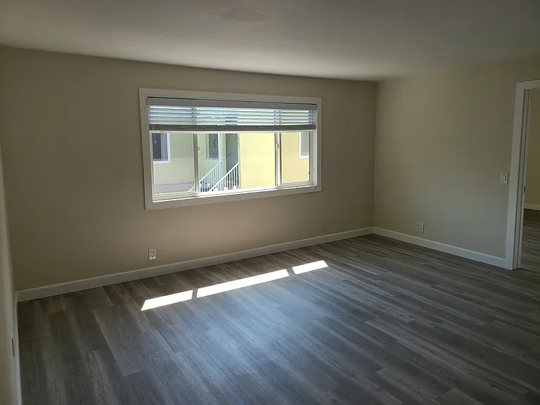 1530 Harvard St #E — Photo 2