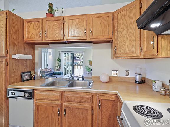 5th image of 1010 S Saint Vrain Ave #A-5