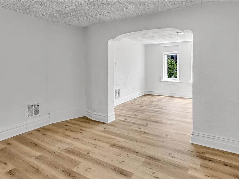 3831 Iowa Ave #1F — Photo 6