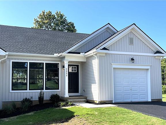 2nd image of 2852 Norton Ave #3