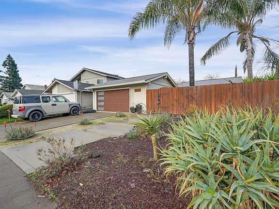 2nd image of 9479 Saint Louis Way