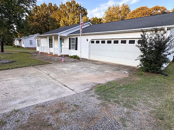 3rd image of 3650 Greenpond Rd