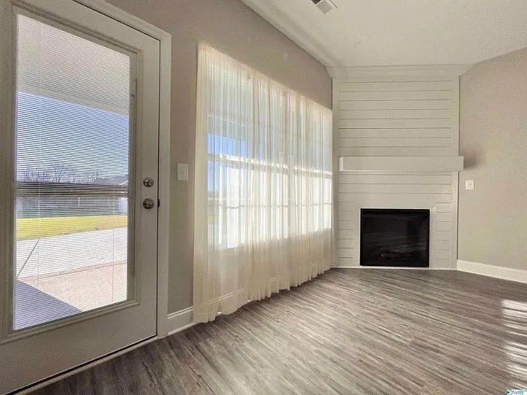 102 James Parcus Cir — Photo 19