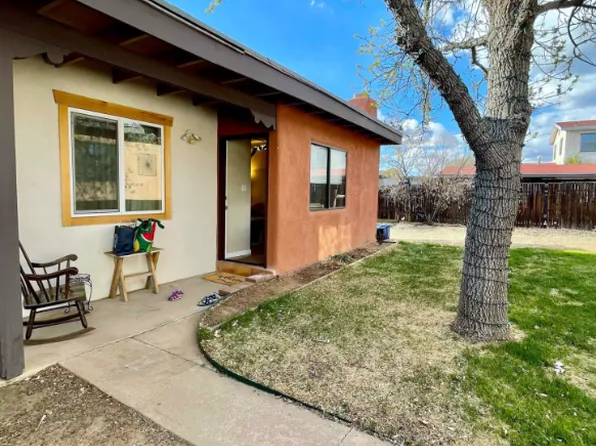 811 Calle Saragosa APT 4, Santa Fe, NM 87505