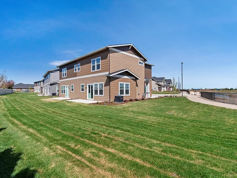Cedar Crossing Luxury Townhomes — Photo 107