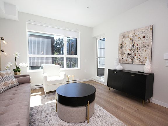 2nd image of 3588 Hull St #201