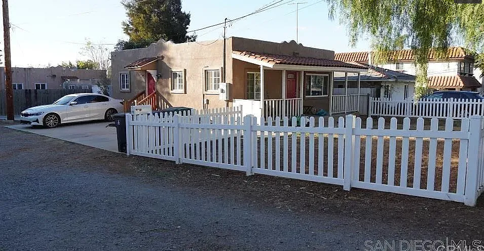 2 bed, 837 sqft, $2,900 — Photo 2