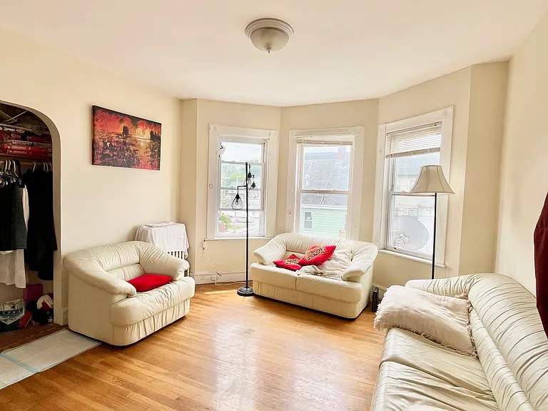 110 Murdock St #2 — Photo 4