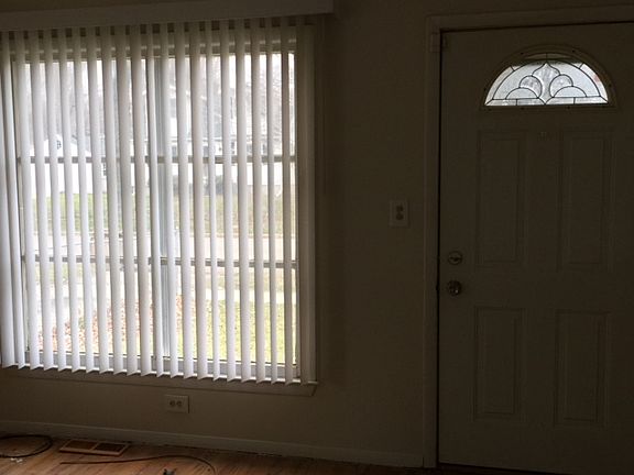 3rd image of 778 E Beverly Ave