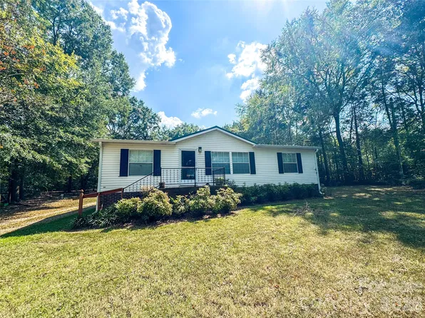 4103 Pebblebrook Cir SW, Concord, NC 28027