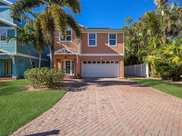 312 61st St #B, Holmes Beach, FL 34217