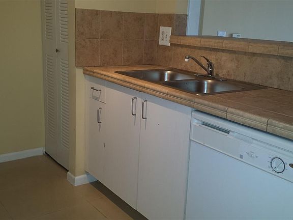 3rd image of 1743 Village Blvd APT 203