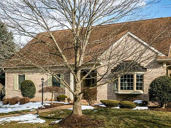3rd image of 3332 Mesinetto Creek Dr