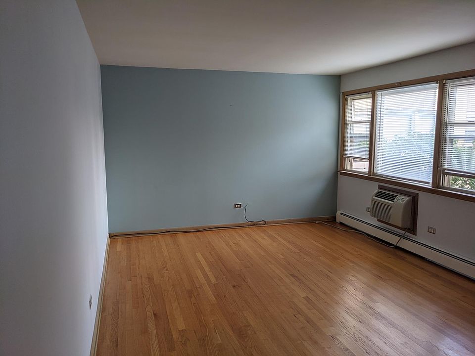 1st image of 6177 N Northwest Hwy #105