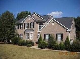 4200 Olde Roxbury Dr, Matthews, NC 28105