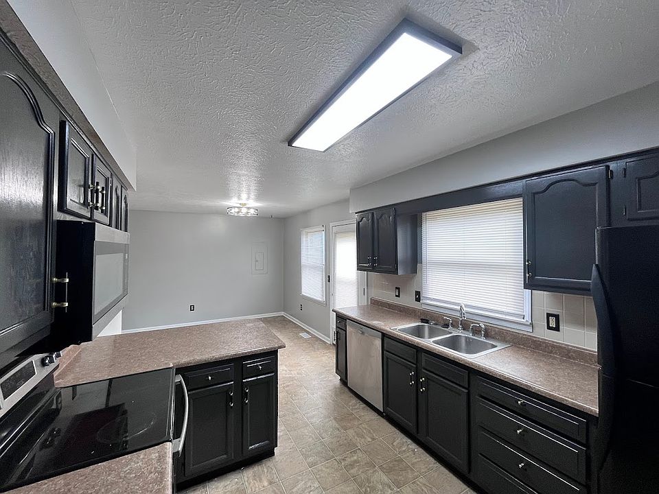 1st image of 213 Elas Ct #215