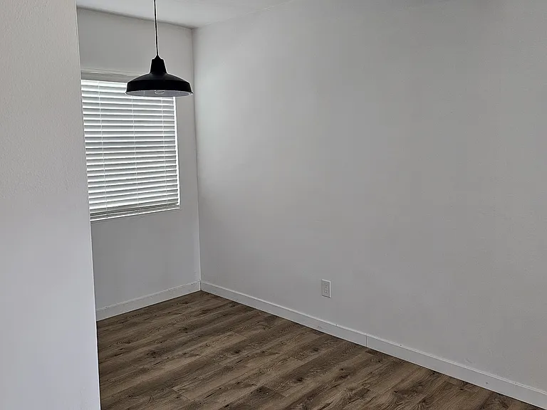 21329 Jaffrey Ave — Photo 18