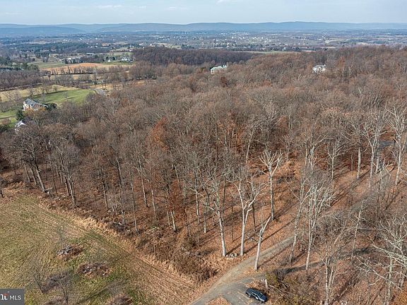 3rd image of 16519 Mountain Crest Ln
