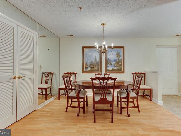 2nd image of 623 Admiral Dr Unit 204