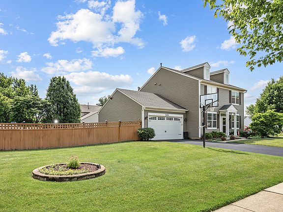 3rd image of 11476 Heritage Ln