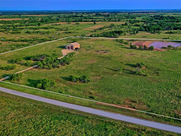 3447 Cardwell Rd, Nocona, TX 76261