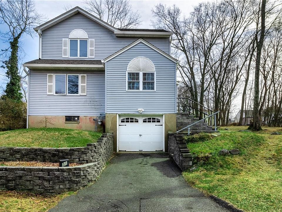 1st image of 31 Woodland Drive
