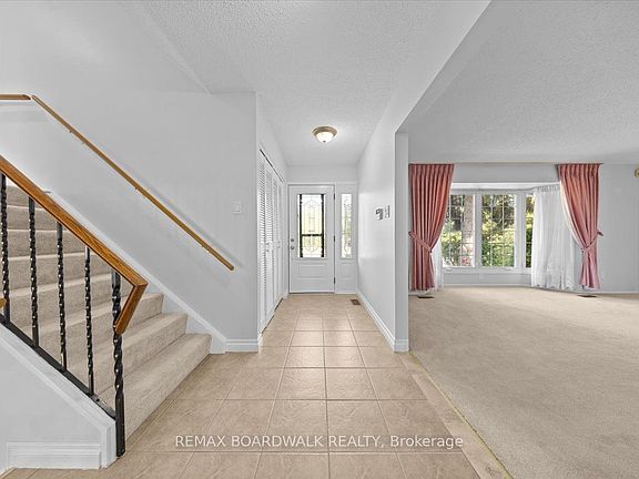 4th image of 965 Cahill Dr W