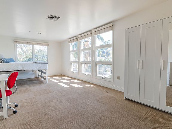 2nd image of 729 W 28th St #1