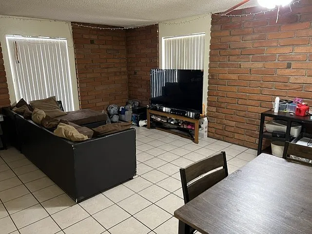 2 bed, $1,095 — Photo 2