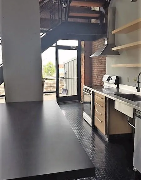 103 E Sprague Ave #207 — Photo 2