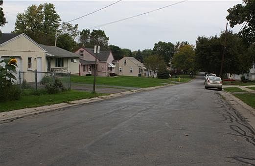 2nd image of 28 Truesdale St