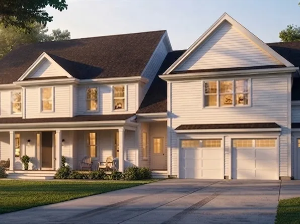 33 Hartford Ave E, Mendon, MA 01756