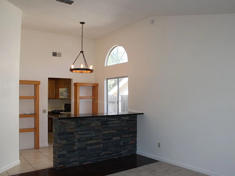 3412 Leland St — Photo 4