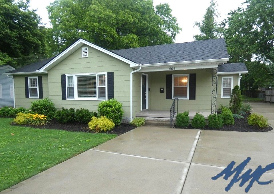 1st image of 806 W Clark Blvd