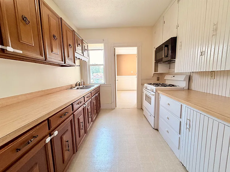 603 Silver St #3R — Photo 8