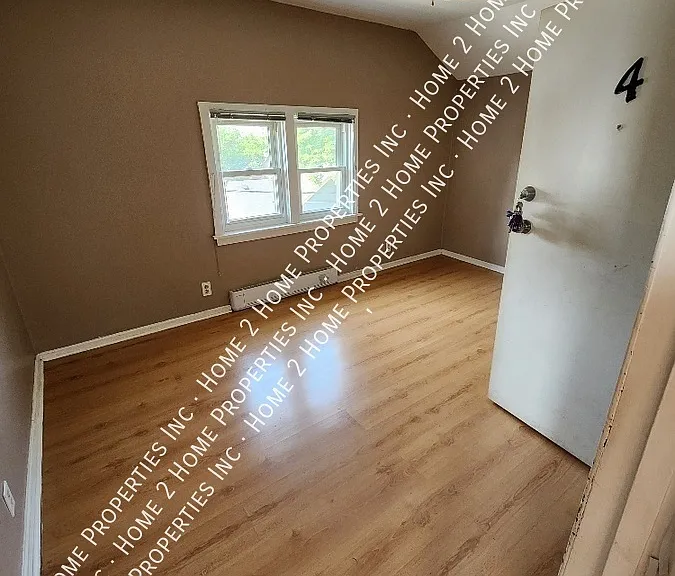 873 Assumption St #4 — Photo 5