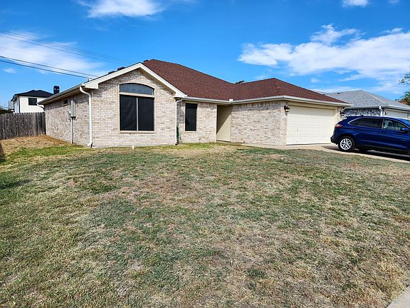 3rd image of 2605 Westwood Dr